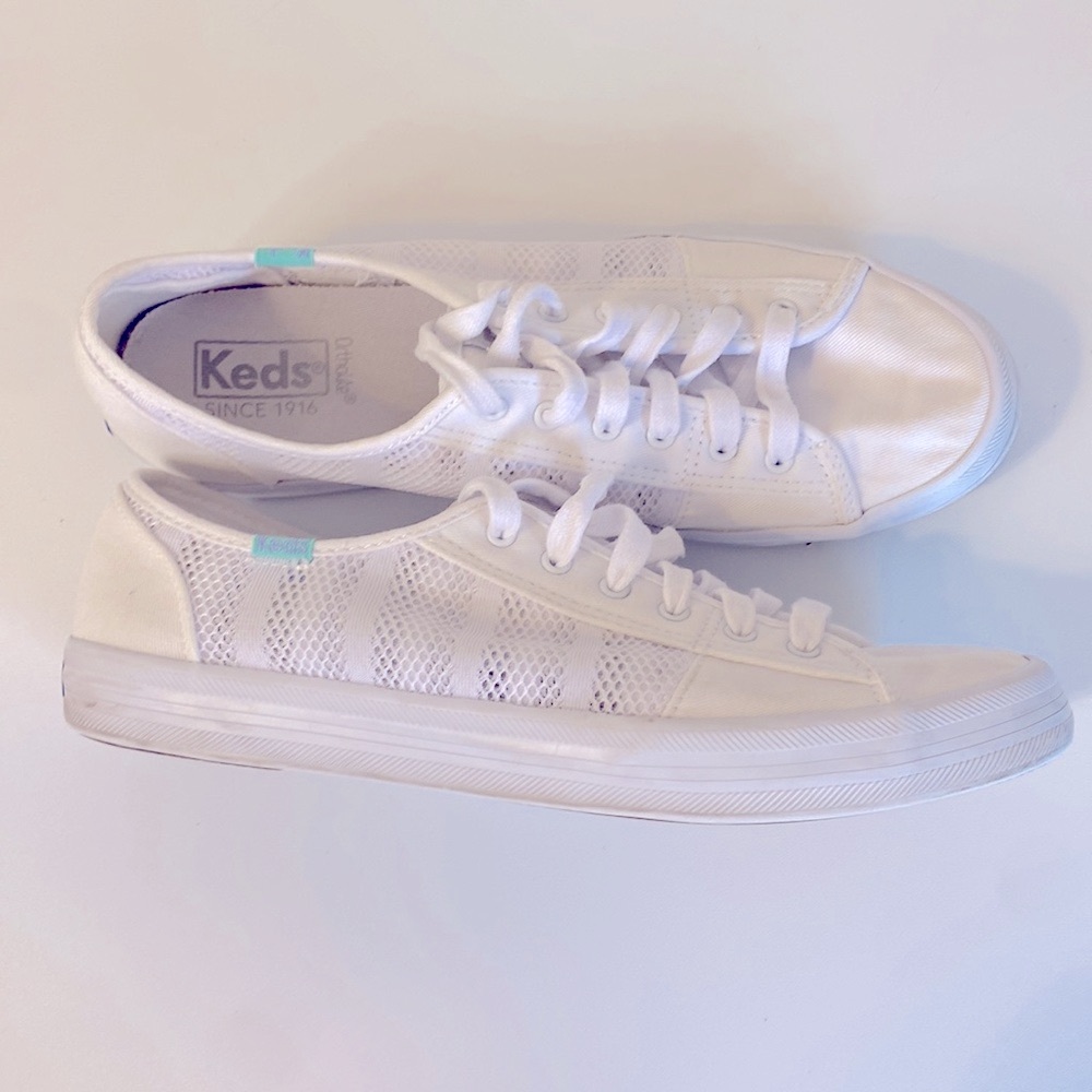KEDS Womens White Low-Top Lace-Up Sneakers with mesh size 8